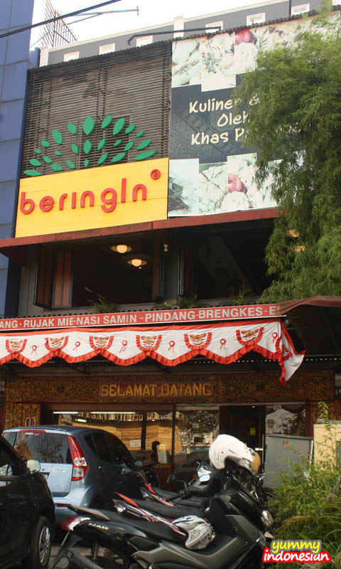 beringin store front